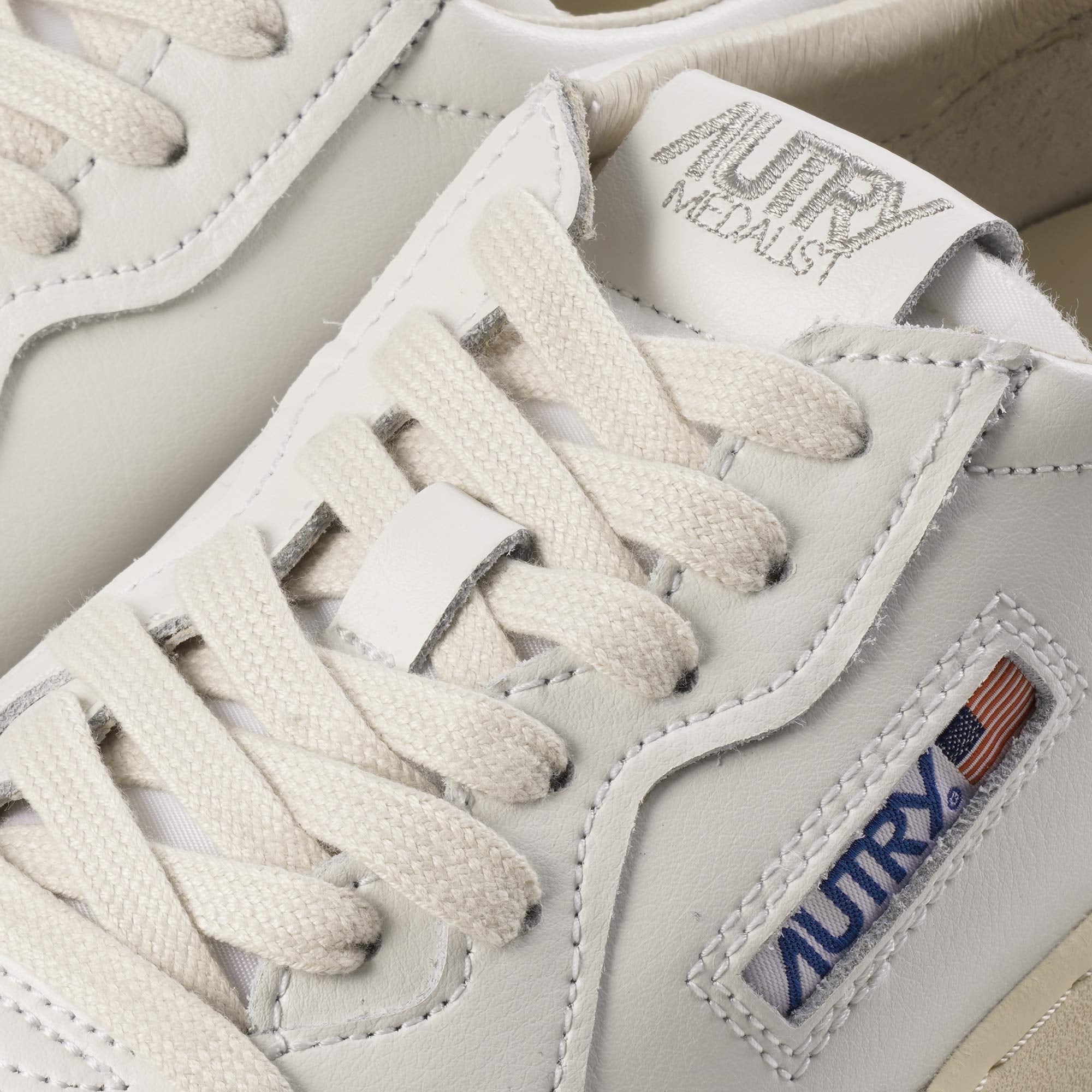 Action Shoes Low Leather/Suede