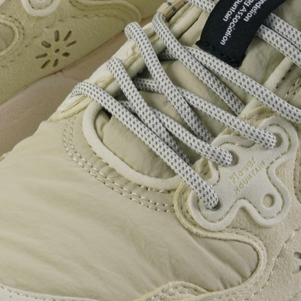 Flower Mountain Yamano 3 - Light Beige