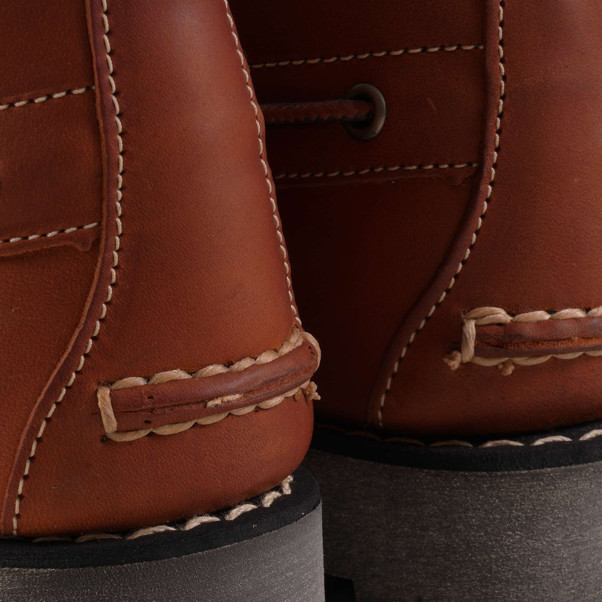 Timberland 7-Eye Mid Lace Chukka Boots - Orange