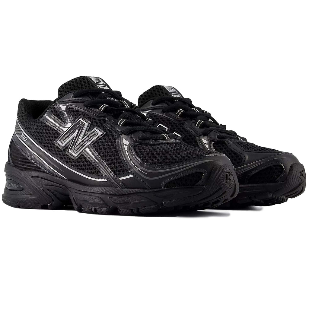 New Balance 740 - Black