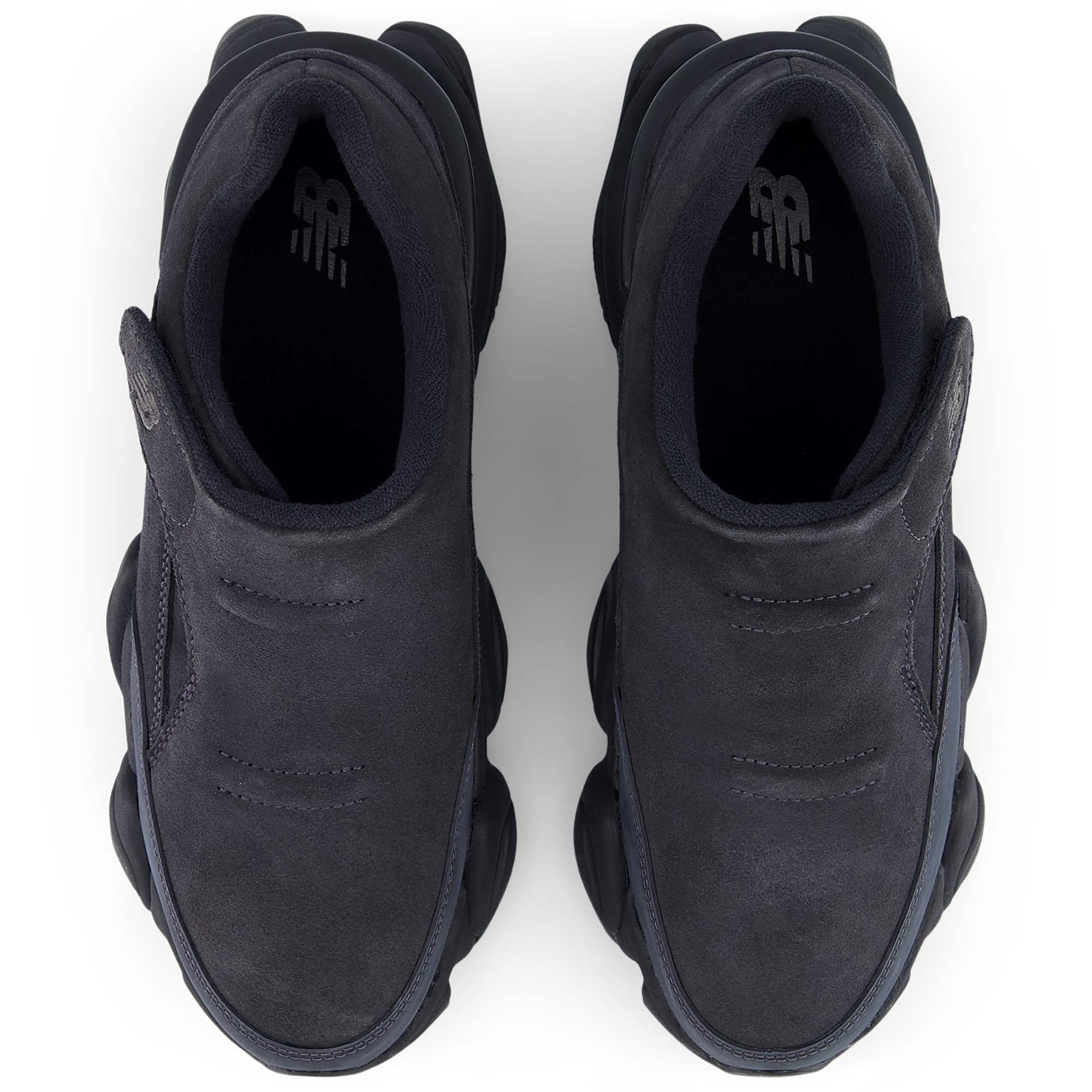 New Balance 8040 - Black