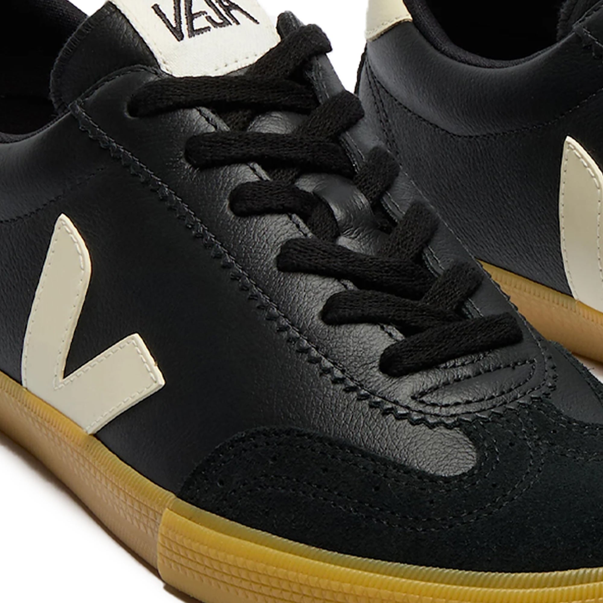 Veja Volley O.T. Leather - Black Pierre