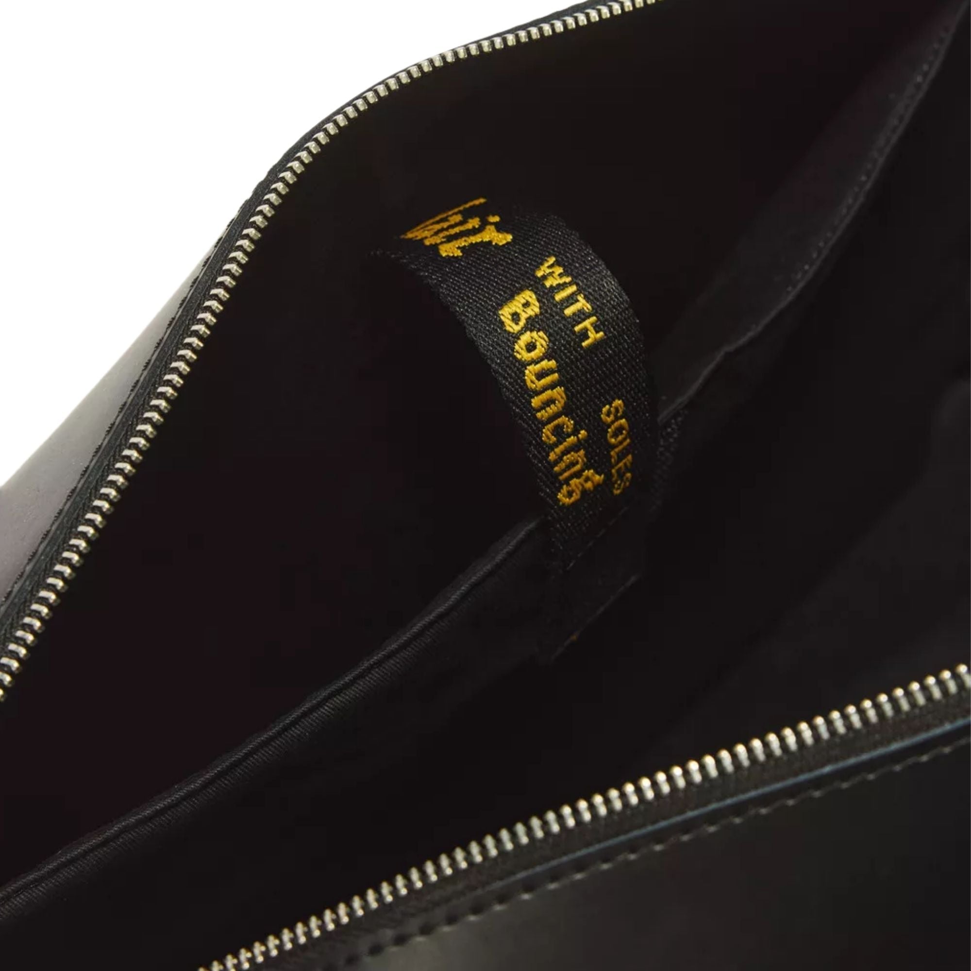 Dr. Martens Daytripper Bag - Black