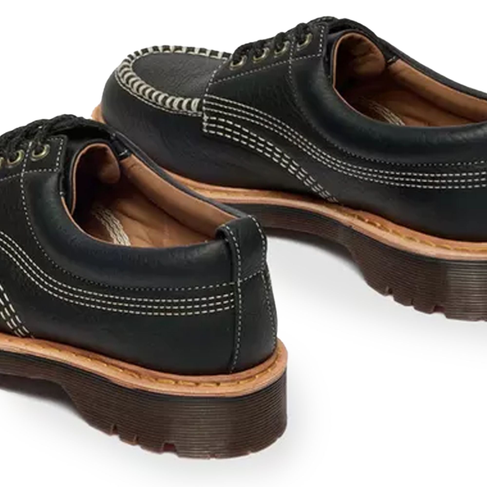 Lowell Wild Grain Leather Moc Toe - Black