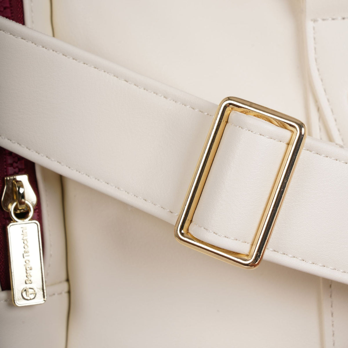 Sergio Tacchini x Stuarts x Stuarts Jorno Gym Holdall - Buttercream/Merlot